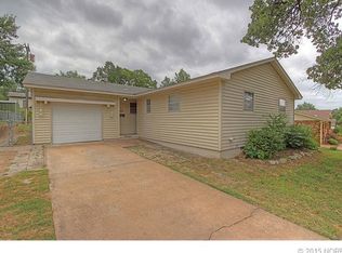 1011 Cedar Ave, Sand Springs, OK 74063
