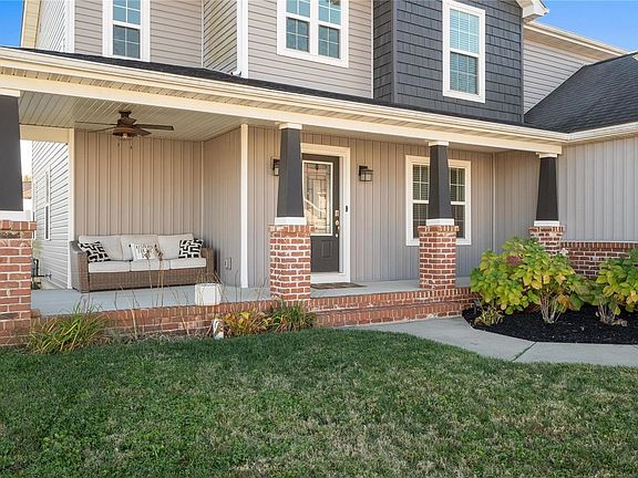 2nd image of 670 Janeita Ct