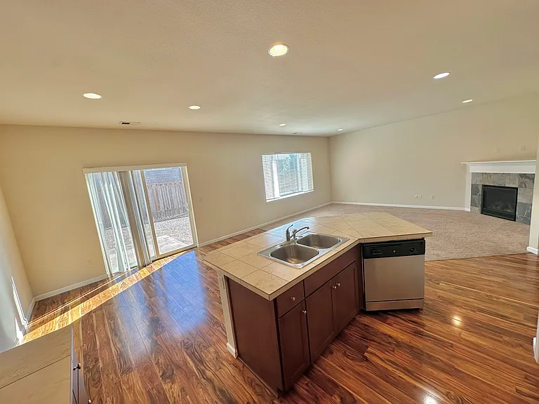 2671 Laura Vista Dr NW — Photo 30