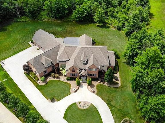 2nd image of 1555 Fox Den Ct