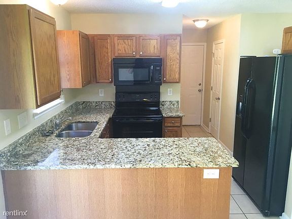 50110565_1114-maria-christina-ln-_-charlotte_nc-2