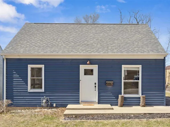 2076 Eastern Blvd SE, Cedar Rapids, IA 52403