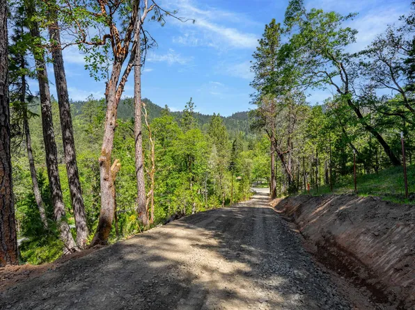 0 Tunnel Loop Rd, Grants Pass, OR 97526