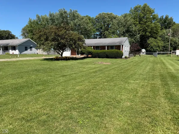 955 S 1st St, Wilkinson, IN 46186