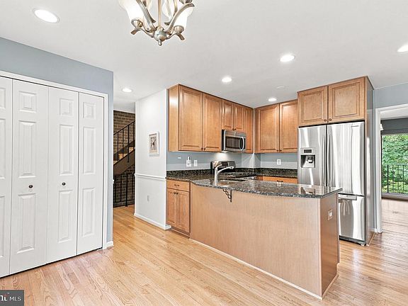 5th image of 10719 Deborah Dr
