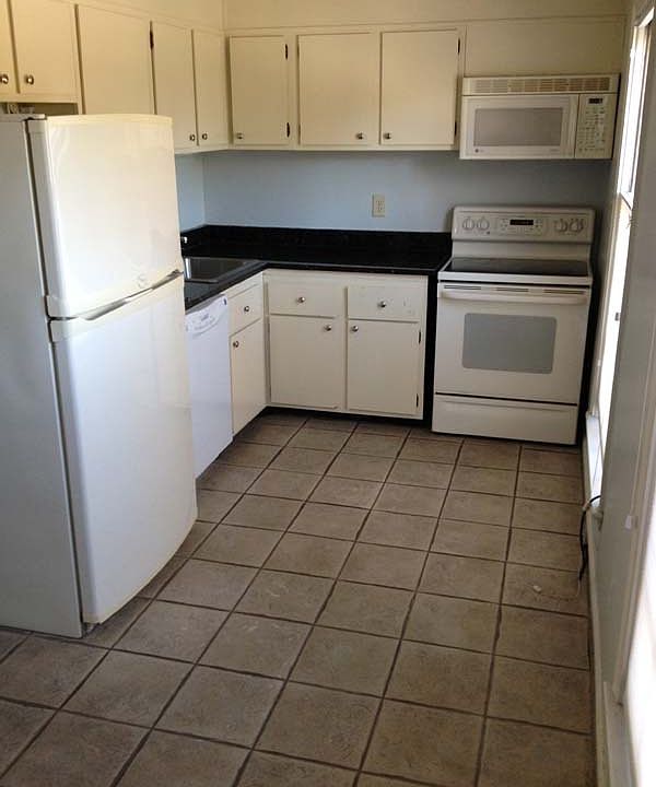 2nd image of 227 6th St NE #Townhouse