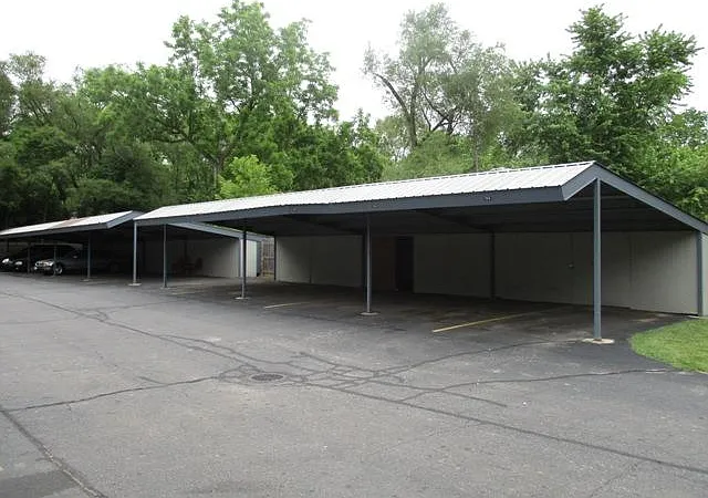 2 bed, 800 sqft, $1,200 — Photo 3