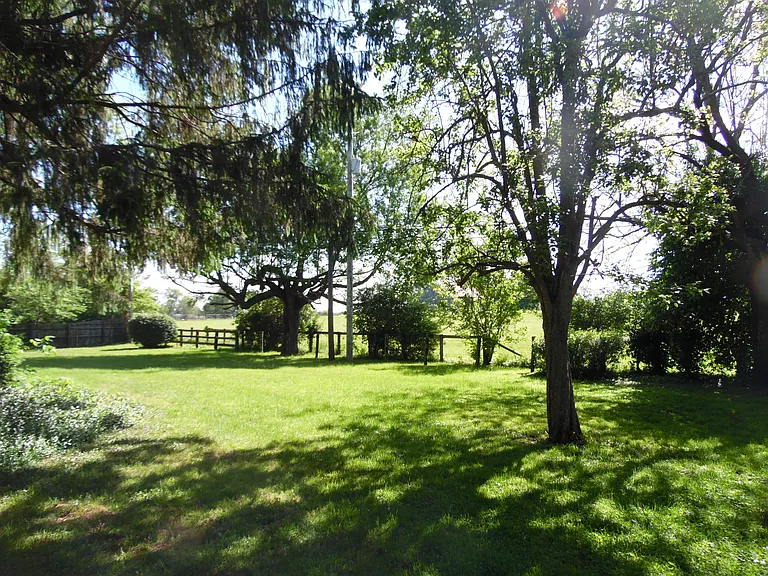 290 Heritage Rd — Photo 15