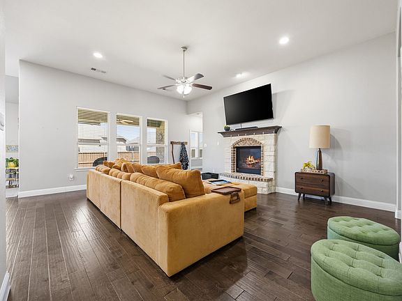 4th image of 9901 Trinity Dr