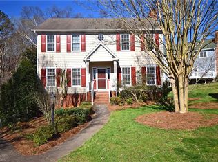 2029 Williamsburg Manor Ct, Winston Salem, NC 27103
