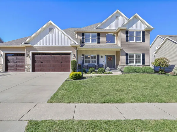 1909 Savanna Dr, Champaign, IL 61822