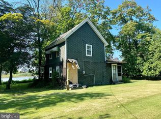 114 Ferry Rd, Bridgeport, NJ 08014