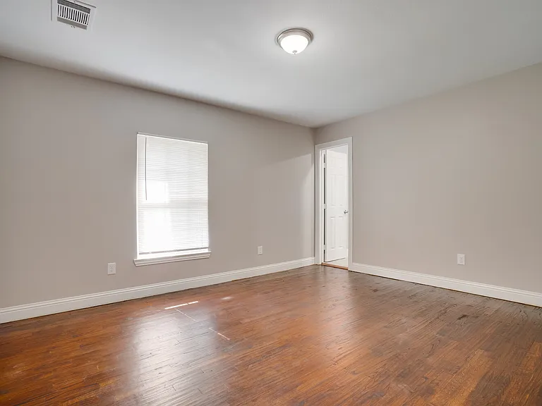 3402 Lawnview Main House Dallas Ter #MAIN HOUSE — Photo 9