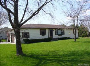 5852 Locust Street Ext, Lockport, NY 14094