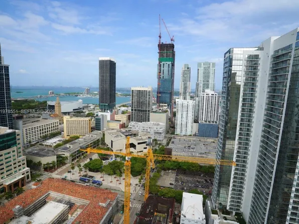 225 N Miami Ave #3707, Miami, FL 33128