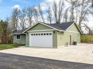 1939 W Duke Rd, Sutherlin, OR 97479