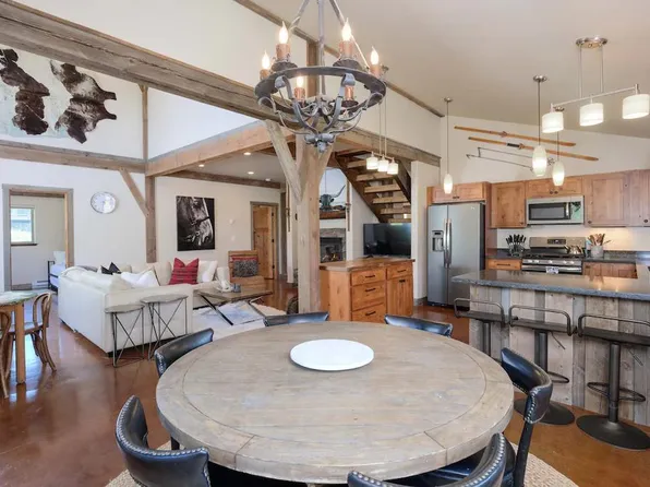 86 Primrose Ln, Gallatin Gateway, MT 59730