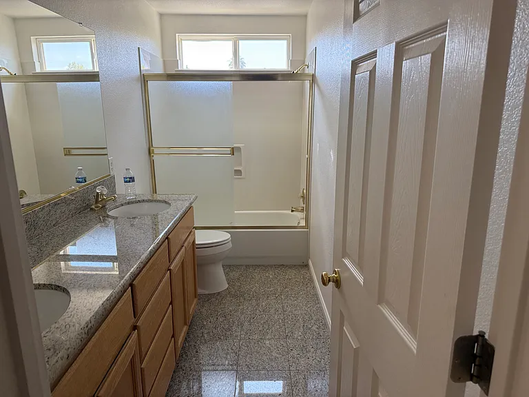 5049 Pine Lake Ct — Photo 18