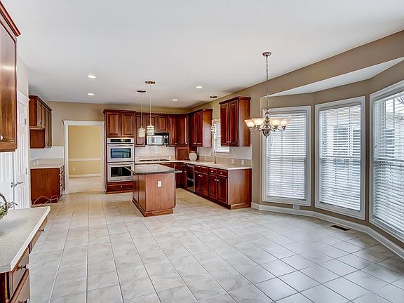 3rd image of 3462 Heritage Oaks Dr