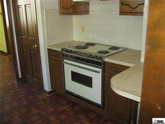 2nd image of 934 Pottawatomie St