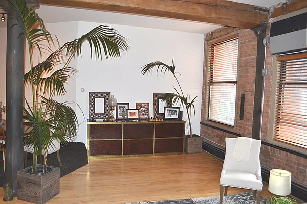 Rented by Tabak Real Estate | media 2