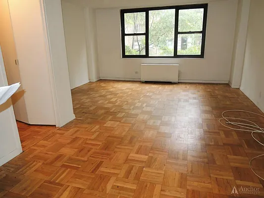 Rented by Anchor Associates | media 26