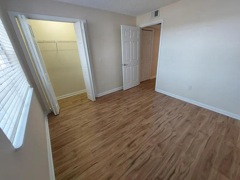 2500 Winding Creek Blvd #E201 — Photo 36