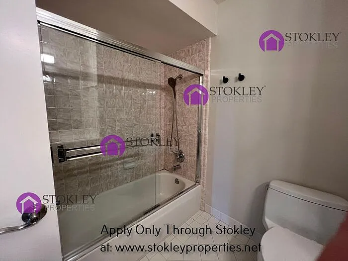 4045 Rhoda Way — Photo 21