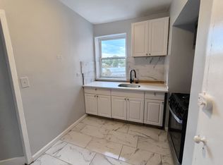 909 Park Ave #421E, Plainfield, NJ 07060
