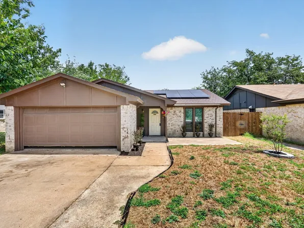 624 Hallvale Dr, White Settlement, TX 76108