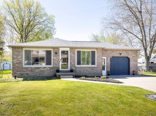 14 Schultz Rd, Orchard Park, NY 14127
