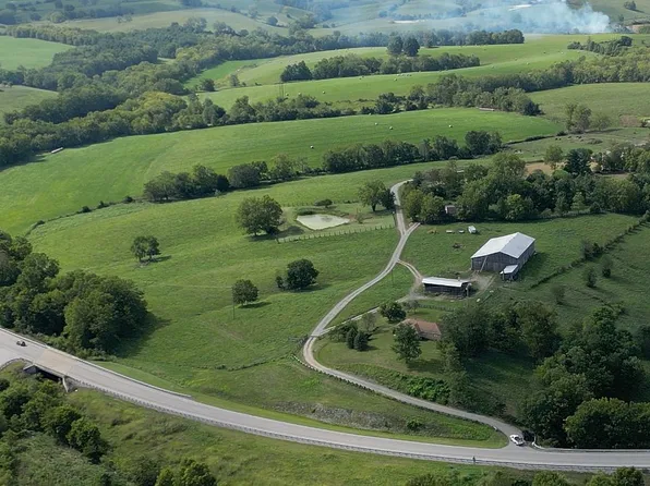 2261 Mount Carmel Rd, Flemingsburg, KY 41041