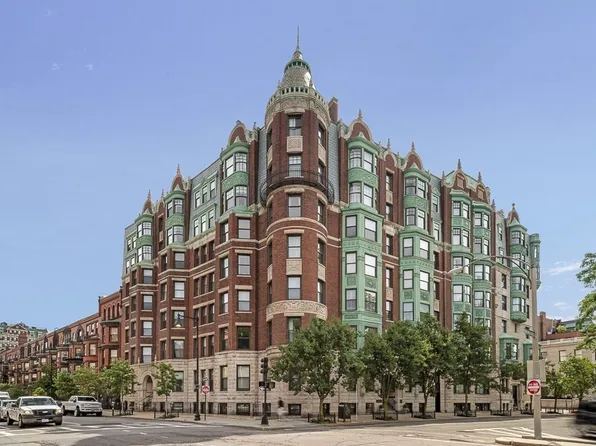 4 Charlesgate E #201, Boston, MA 02115