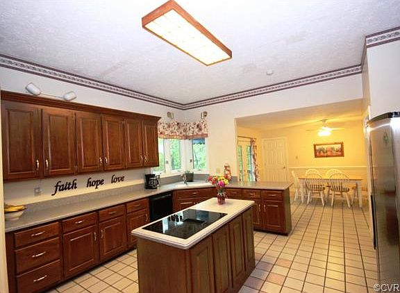 4th image of 9379 Hartford Oaks Dr