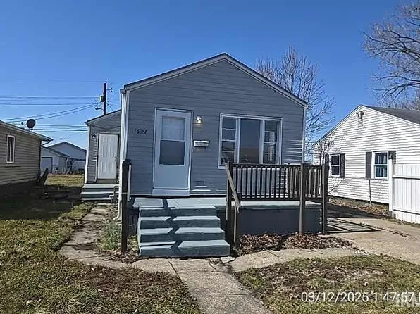 1621 S Carlisle St, South Bend, IN 46613