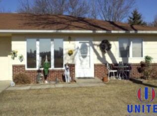 1133 6th St SW, Le Mars, IA 51031