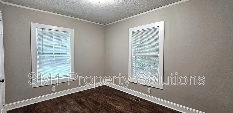 1026 S Pearson St — Photo 7