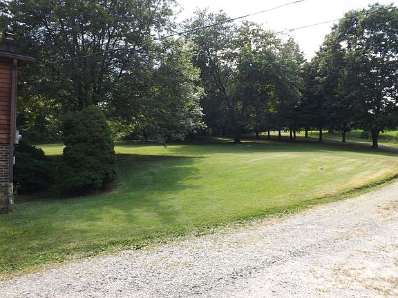 4th image of 1026 Dahlia Ln