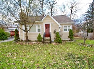 16 Main Dr, Greenwood Lake, NY 10925