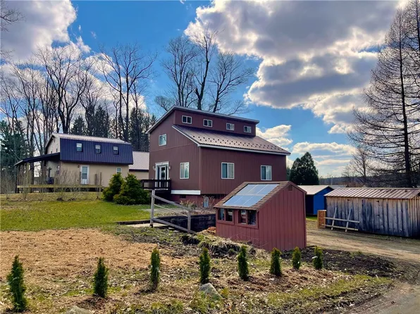 36161 Beechwood Ave, Union City, PA 16438