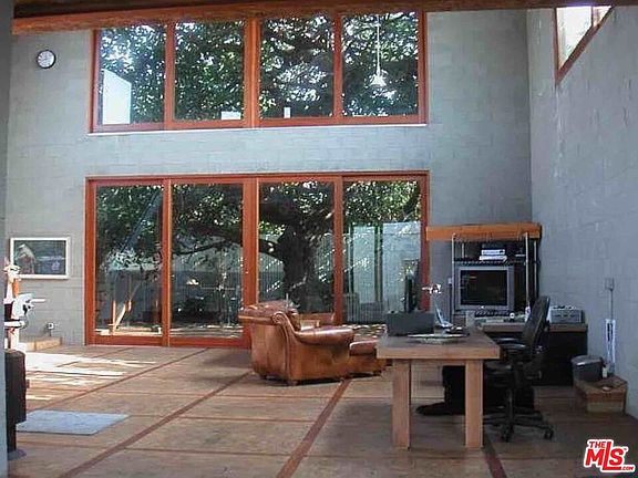 3rd image of 4182 McConnell Blvd