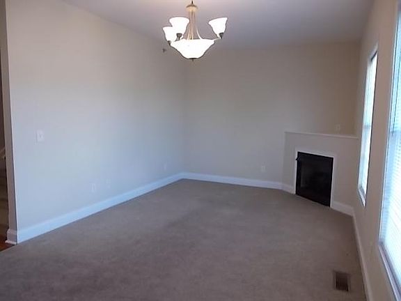 5th image of 1721 Skyline Dr APT 302