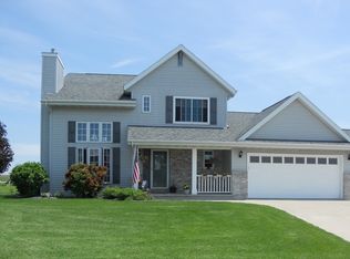419 Oak Spring Dr, Lomira, WI 53048