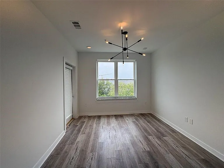 525 Parkway Dr NE #510 — Photo 12