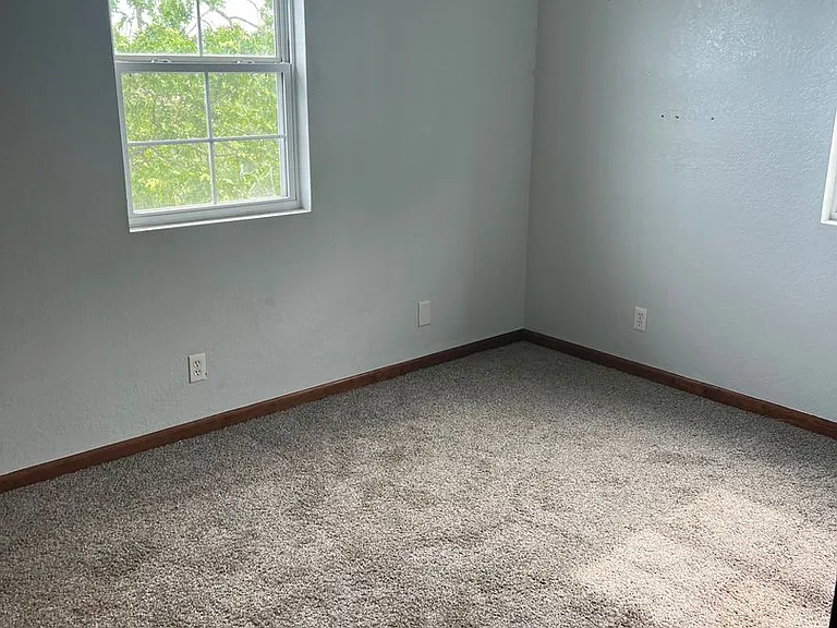 20266 Hyatt Ln — Photo 16