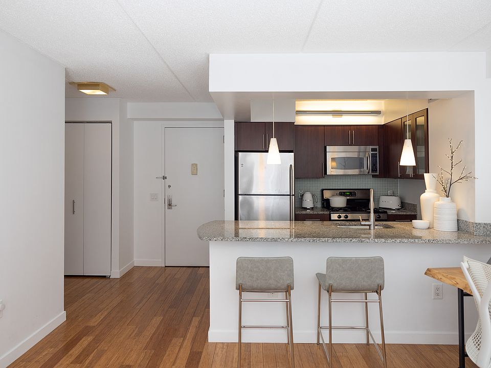 1st image of 555 W 23rd St APT N7b