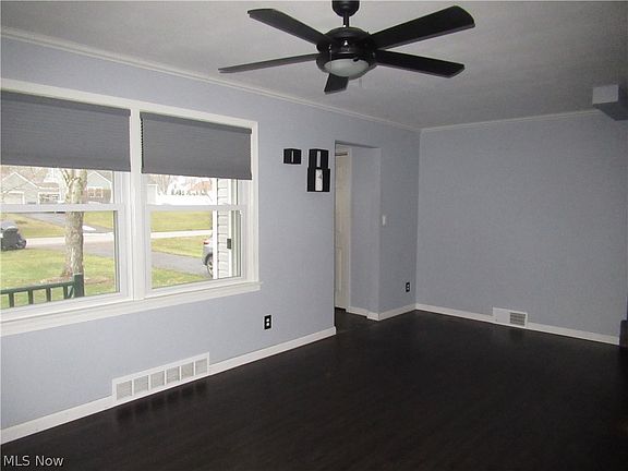 5th image of 223 Fairview Ave