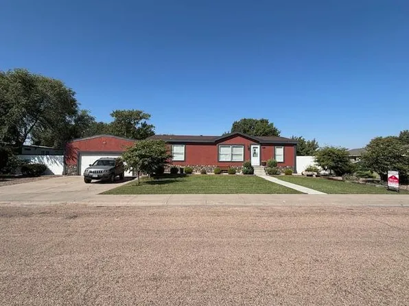 165 Shamrock St, Garden City, KS 67846