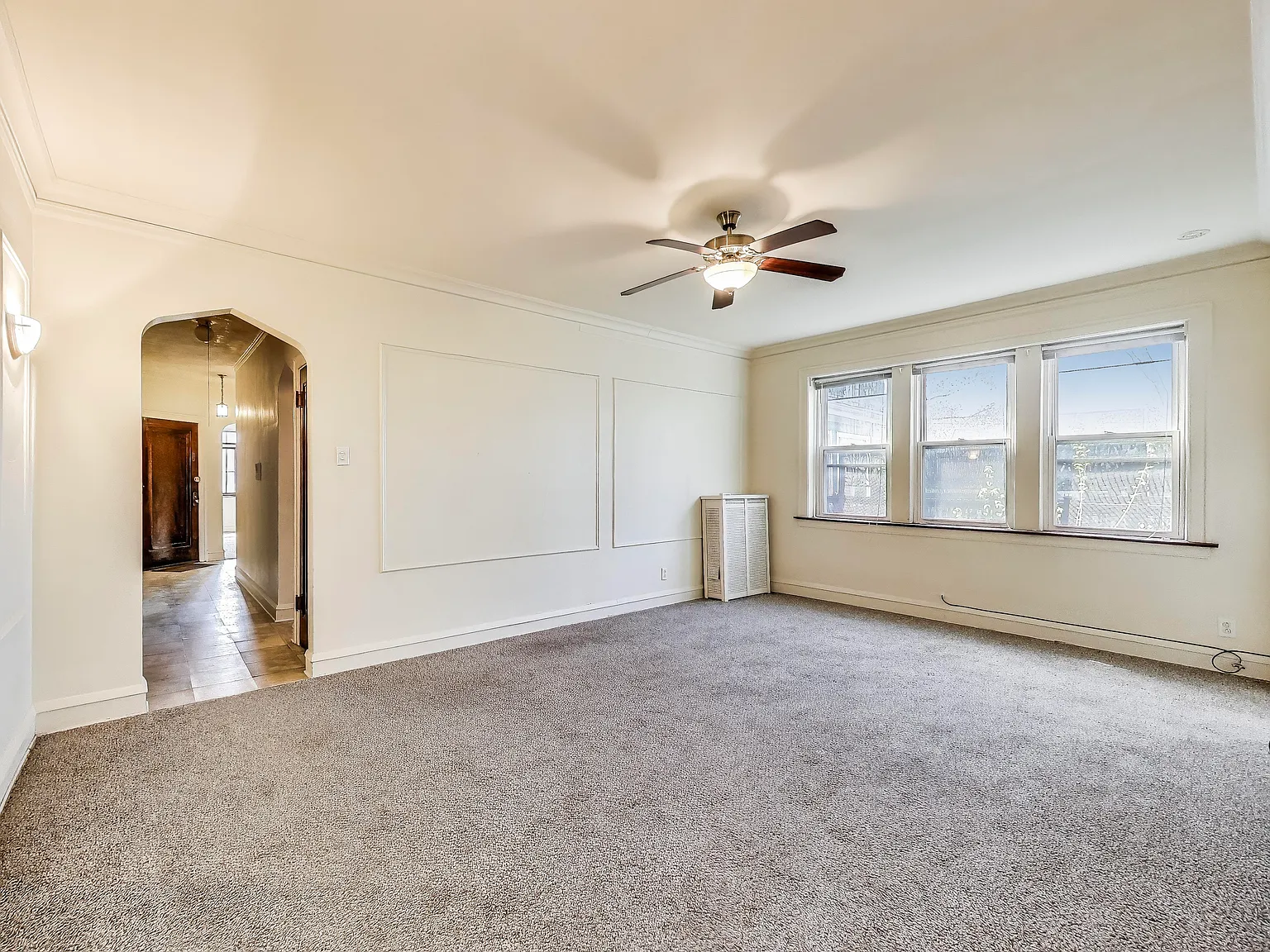 8152 S Merrill Ave — Photo 3