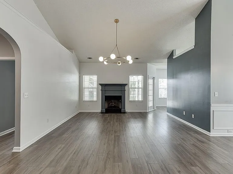 2464 Laurelfield Dr — Photo 11